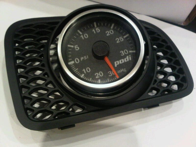 Mk6 GTI fitted with OSIR Mono O pod and Podi stepper gauge. The